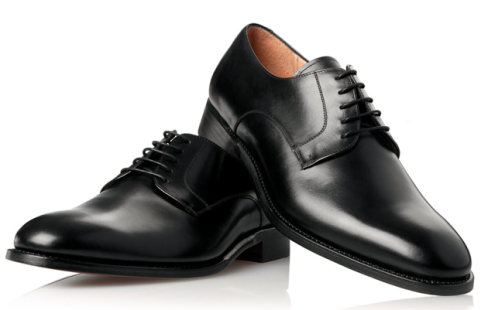 Derby-Schuhe haben einen hohen Spann