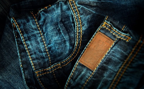 Jeans stilvoll kombinieren